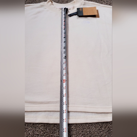 The North Face Women’s Simple Logo Crew - Picture 9 of 12